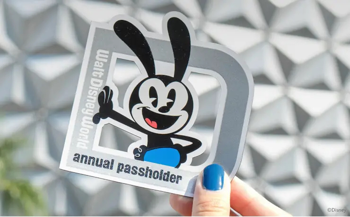 Annual Passholder Magnet Oswald