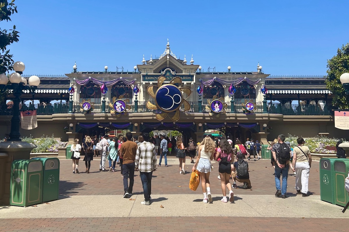 Disneyland Paris Train Station