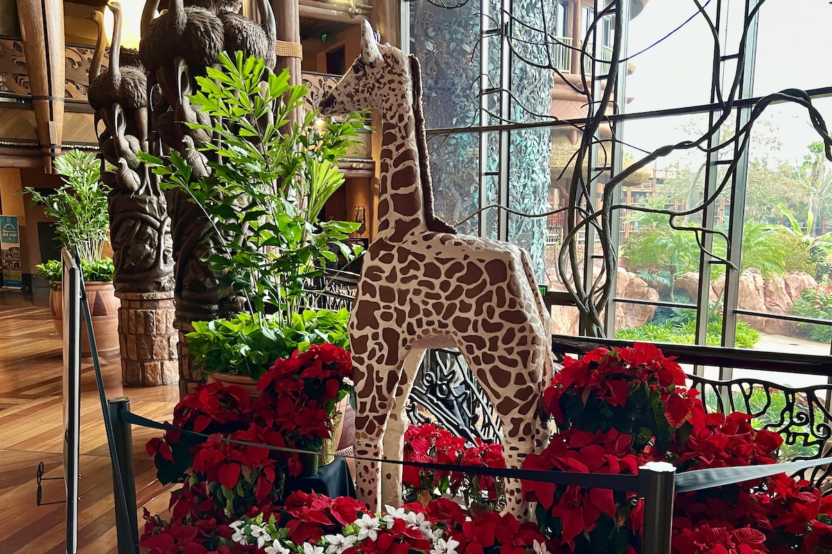 Disneys Animal Kingdom Lodge Holiday Gingeraffe