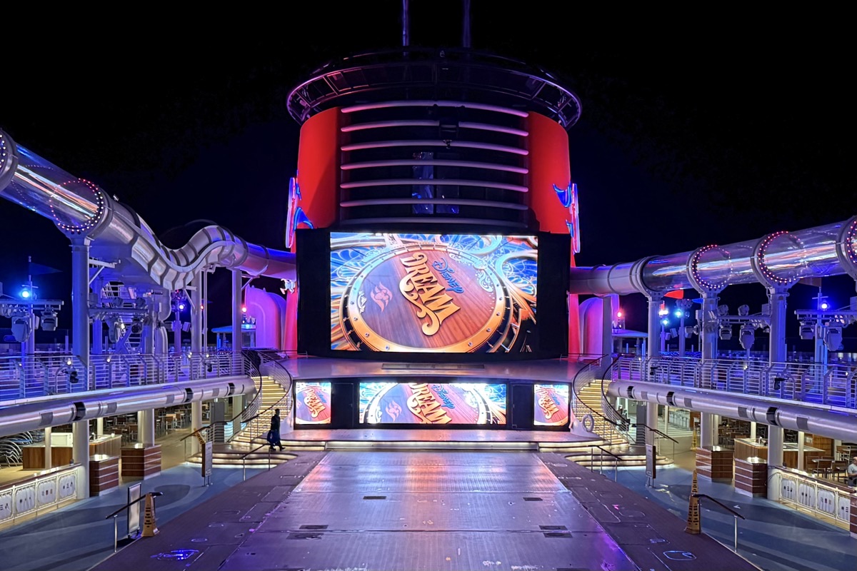 Disney Dream FunnelVision Night