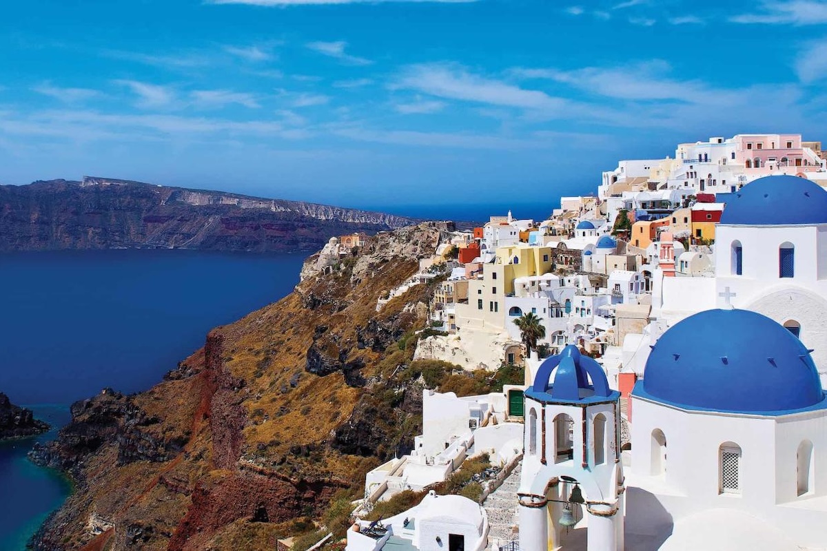 adventures by disney europe greece hero 01 domes of santorini 7x3.jpg.adapt.nineteen hundred