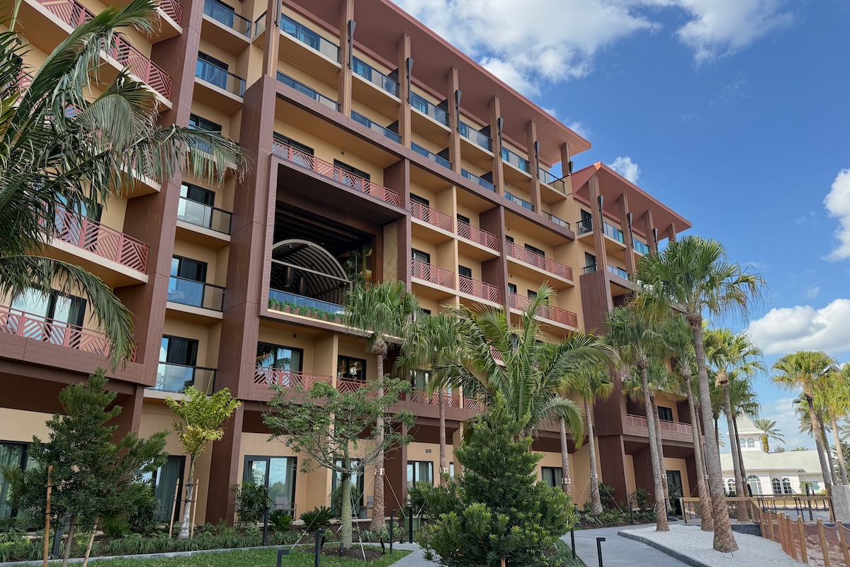 Disneys Polynesiand Villas Island Tower Gardens