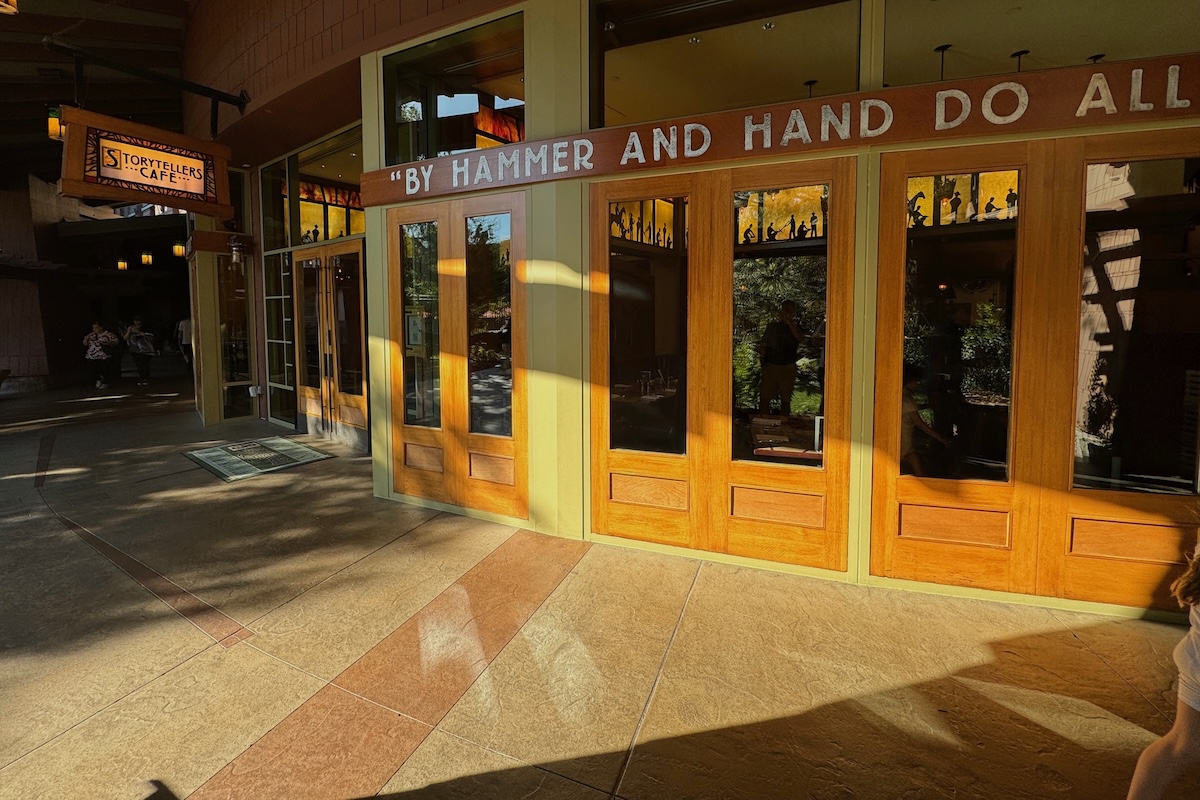 Disneys Grand Californian Exterior Storytellers Cafe