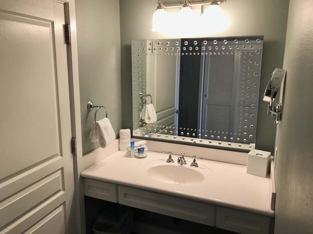 Guest bathroom vanity (2)