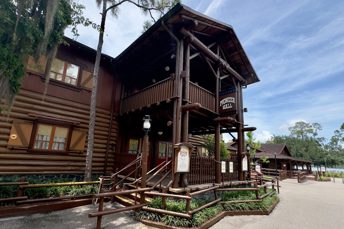 Disneys Fort Wilderness Pioneer Hall