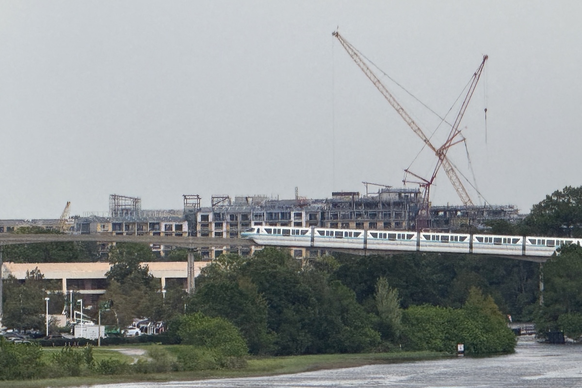 Disney Lakeshore Lodge Construction 20251107b