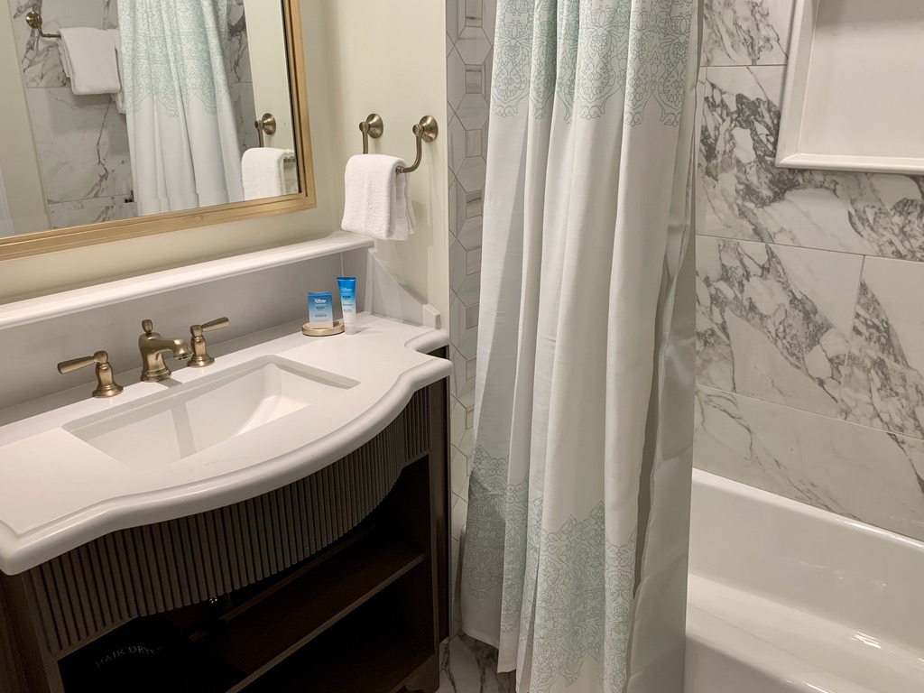 Bathroom vanity and tub