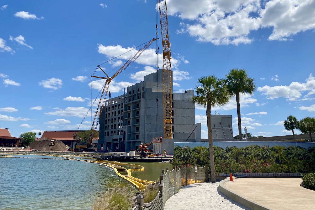 Disneys Polynesian Tower Construction 