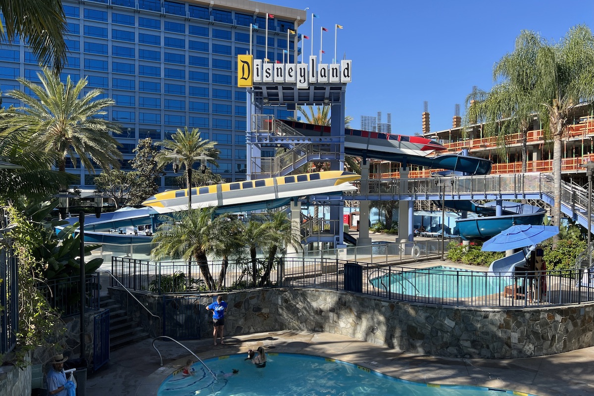 Disneyland Hotel Monorail Pool