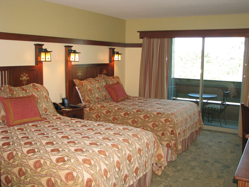Two queen beds in second bedroom (dedicated Two bedroom only)