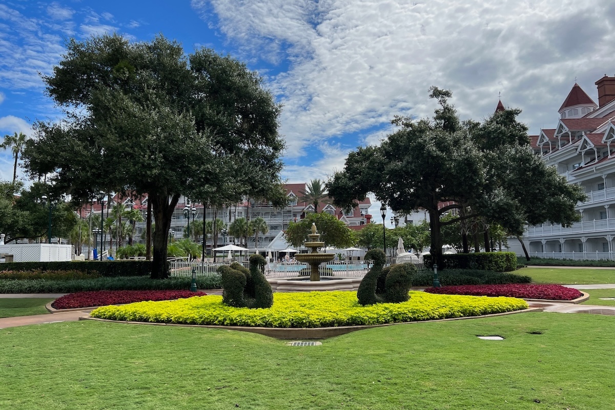 Disneys Grand Floridian Exterior Fountain