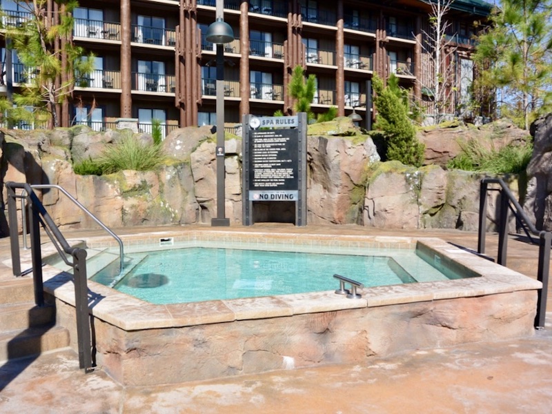 Boulder Ridge Cove hot tub